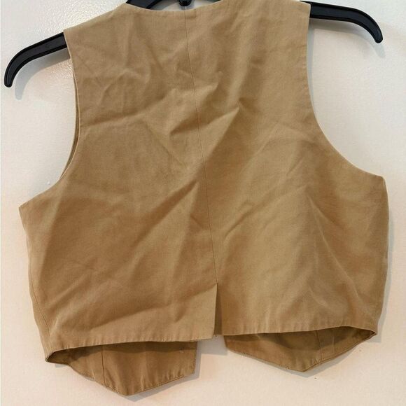 DONNI. Sand Twill Crop Vest - Picture 6 of 7